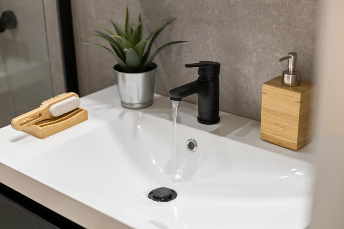 Huswell - Renovated Apartment In The Heart Of 奥斯滕德 外观 照片